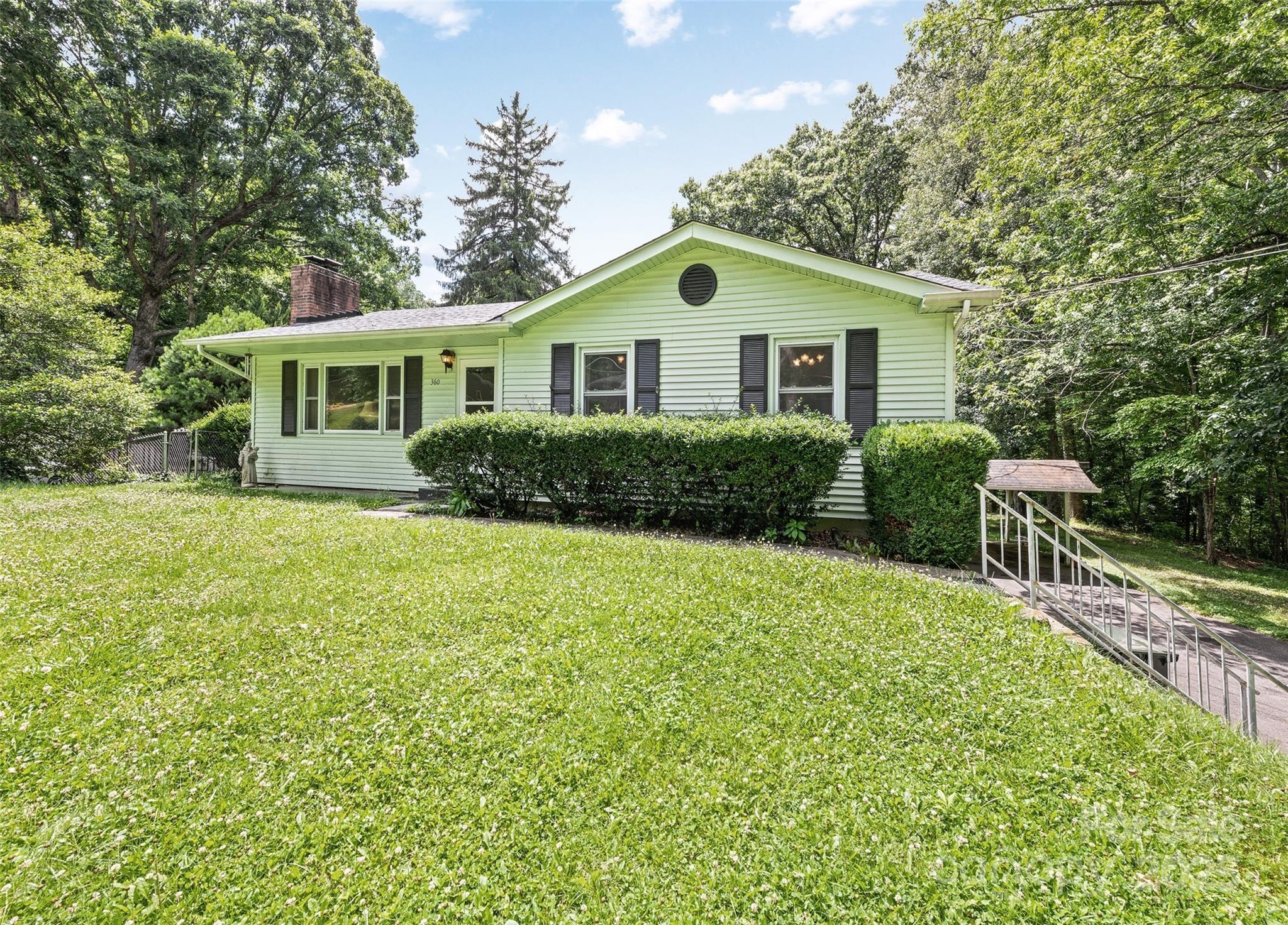360 Thomas Park  Waynesville NC 28786 photo