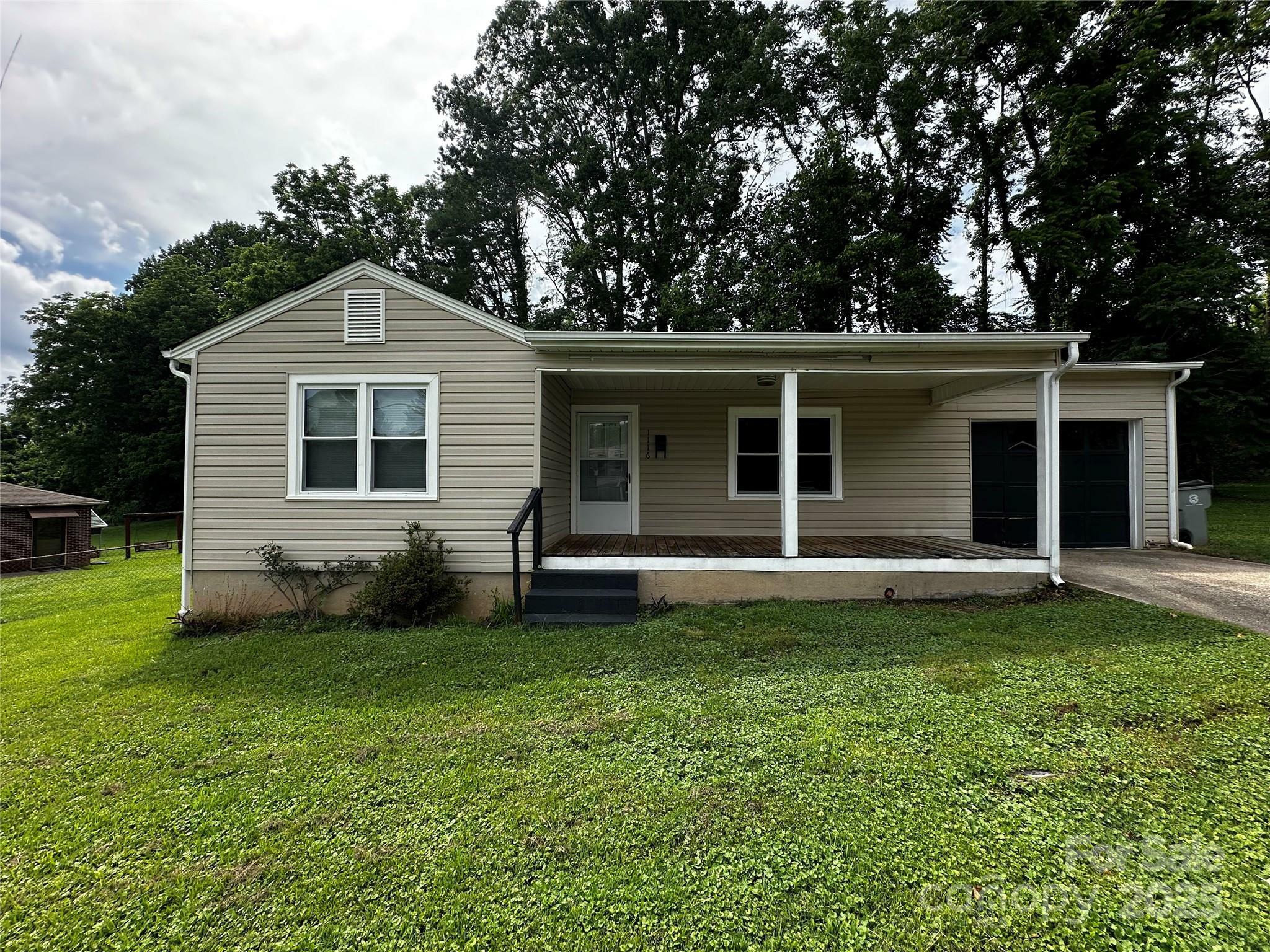 Property Photo:  1116 Lenoir Avenue SW  NC 28645 