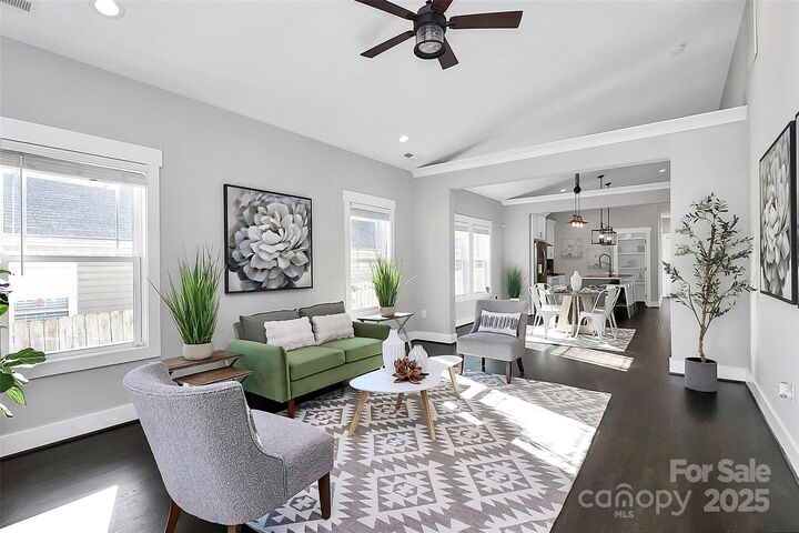 323 Keswick Avenue  Charlotte NC 28206 photo