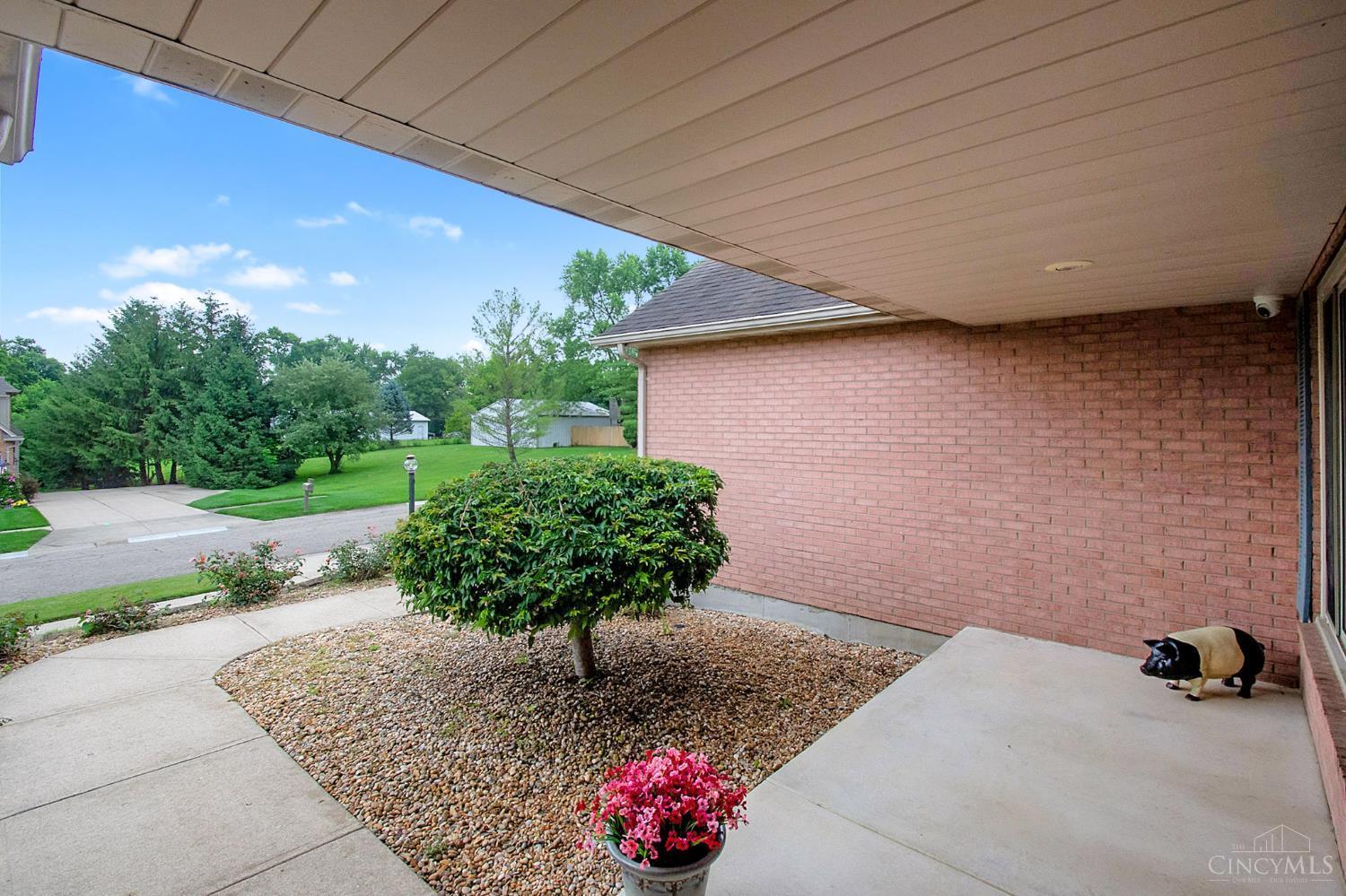 Property Photo: 7075 Ashwood Knolls Drive OH 45011
