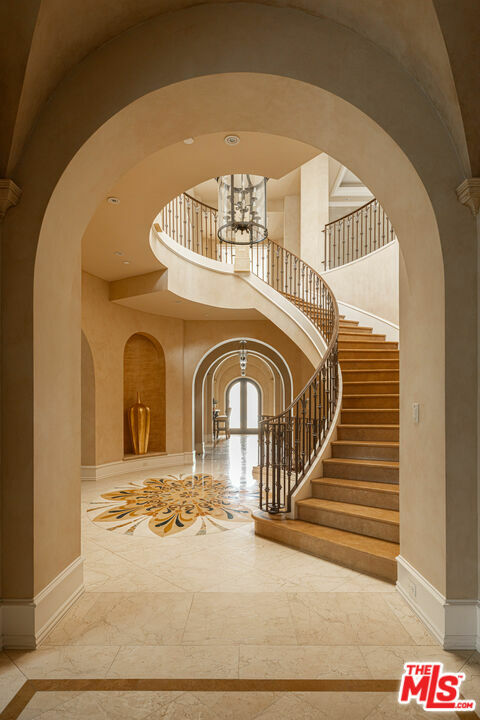 Property Photo: 617 N Camden Dr CA 90210