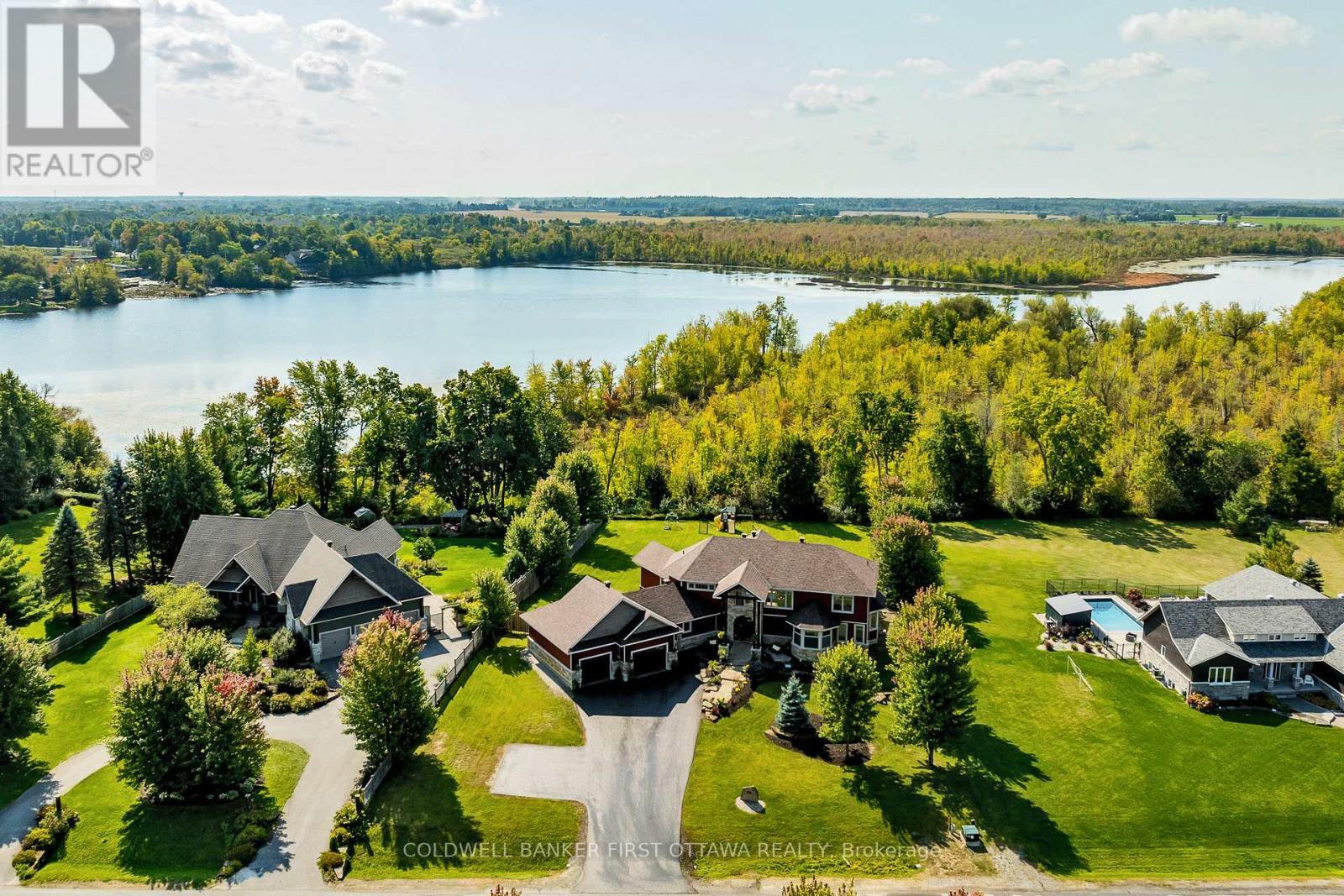 Property Photo: 225 Hillcrest Drive ON K0A 1A0