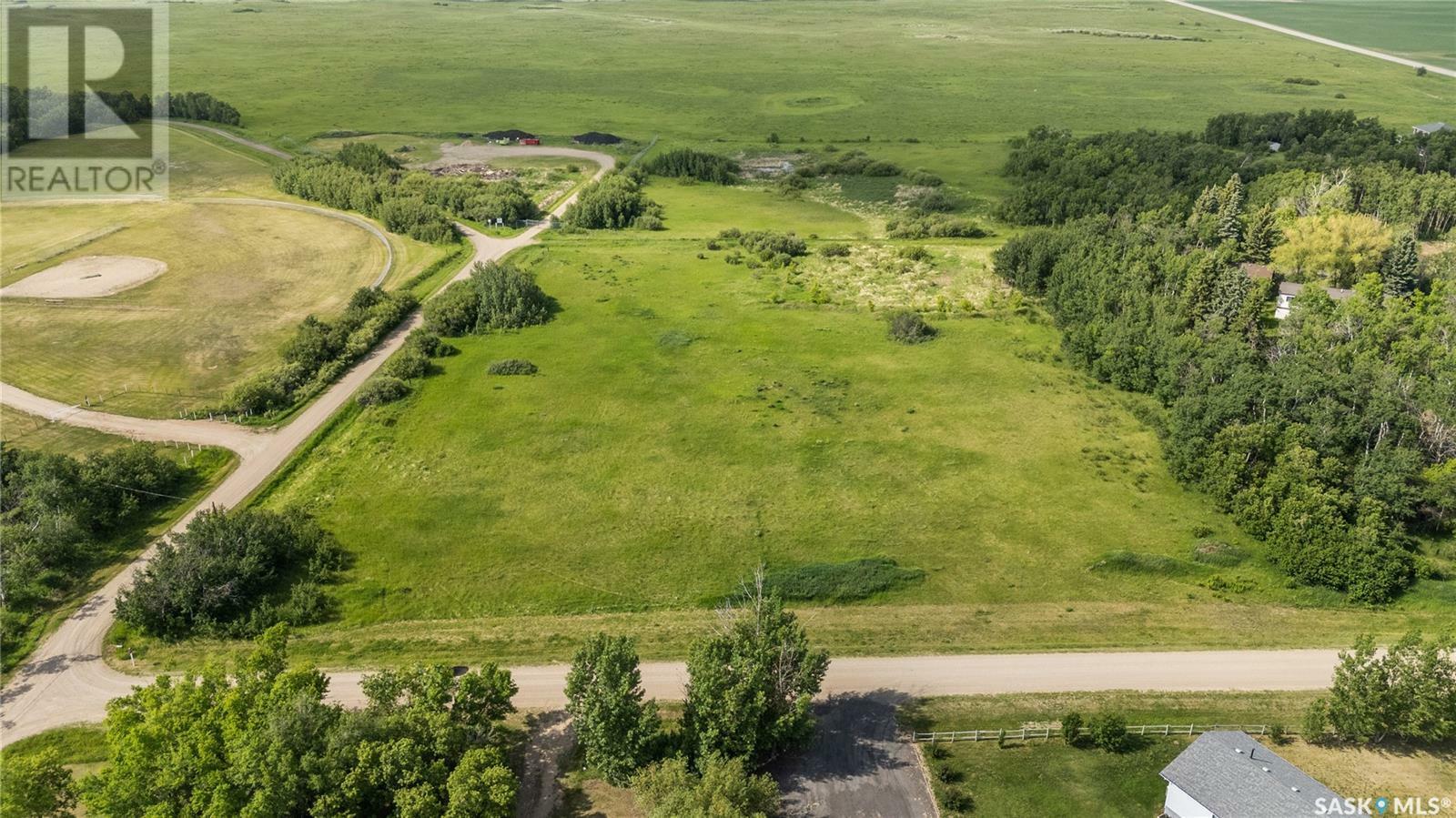 Property Photo: 102 Ebenal Way SK S0G 3E0