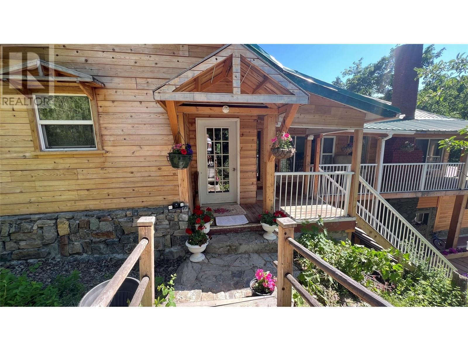 Property Photo: 617 Payne Street BC V0B 1G6