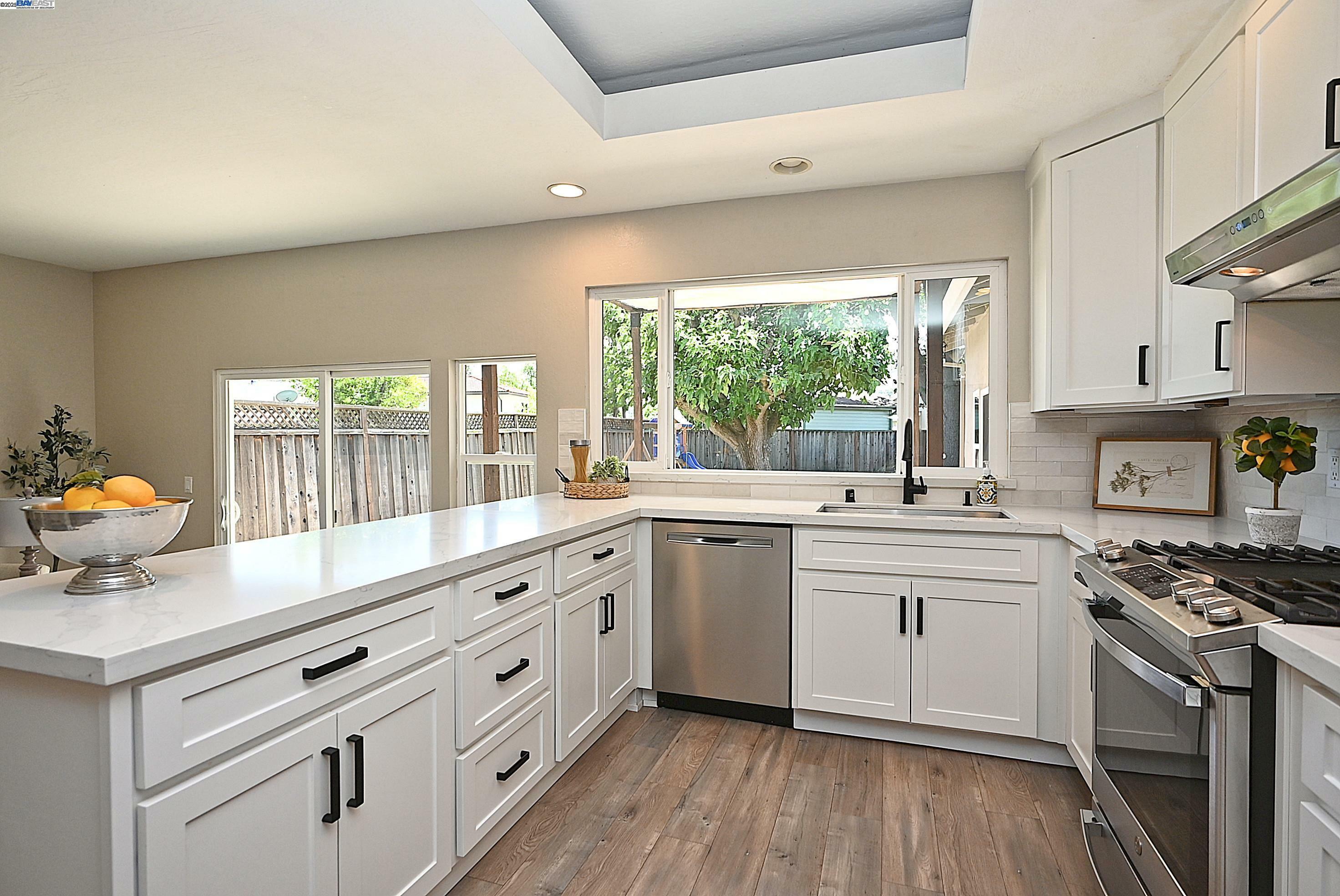 Property Photo: 137 Wilton Pl CA 94583