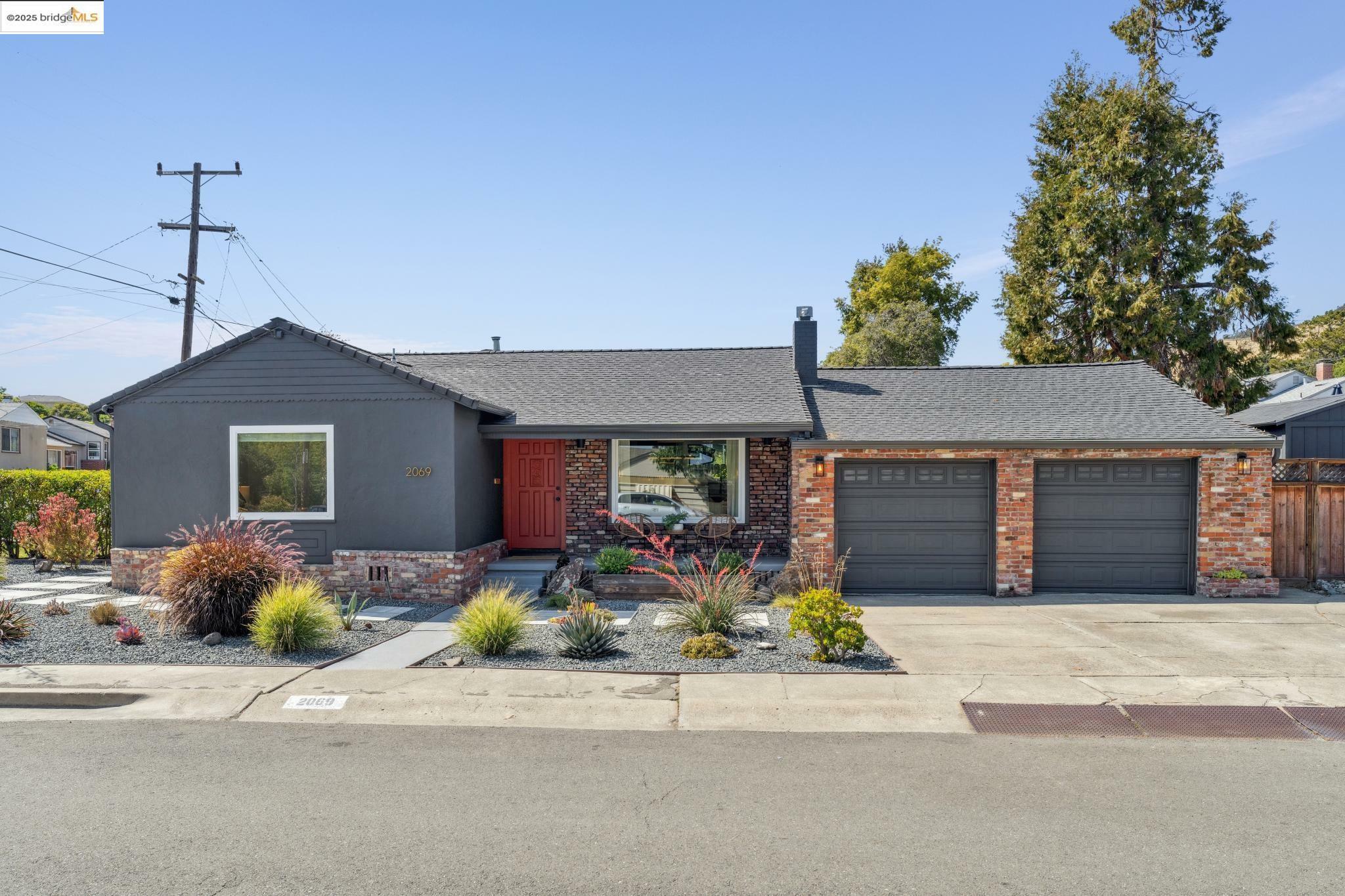Property Photo: 2069 Horne St CA 94578