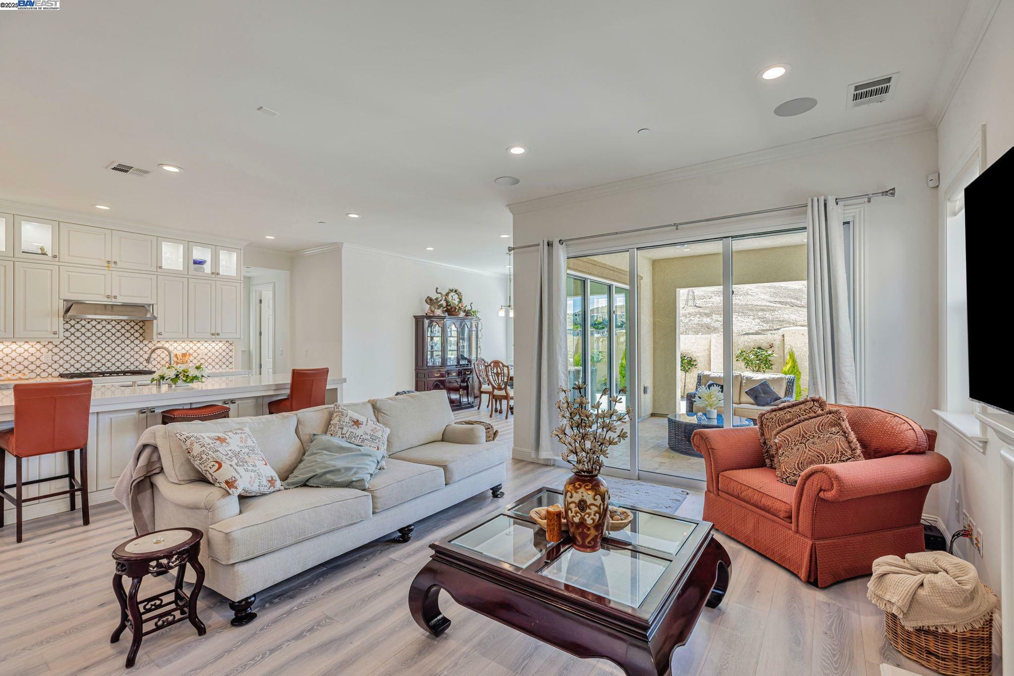 Property Photo: 258 Goldfield Pl CA 94582