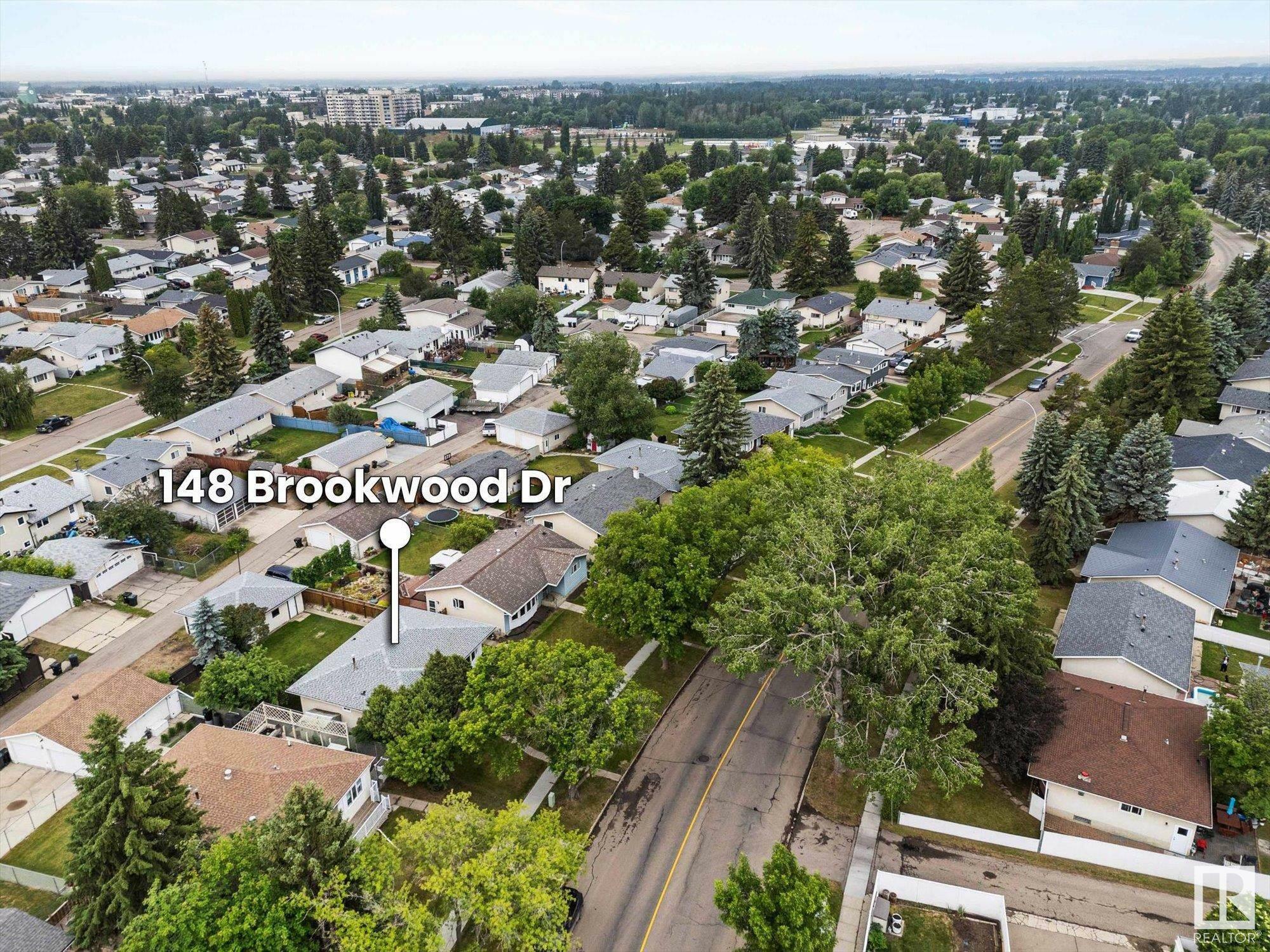 Property Photo: 148 Brookwood Drive AB T7X 1G5