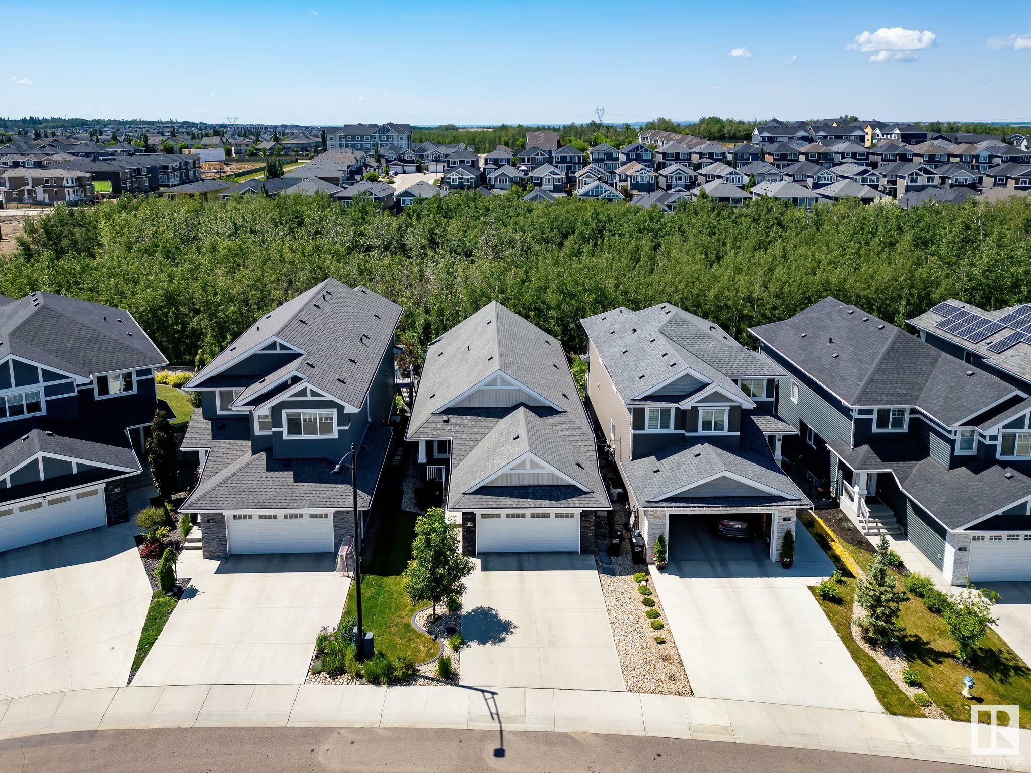 Photo de la propriété: 1778 Tanager Close NW AB T5S 0N2