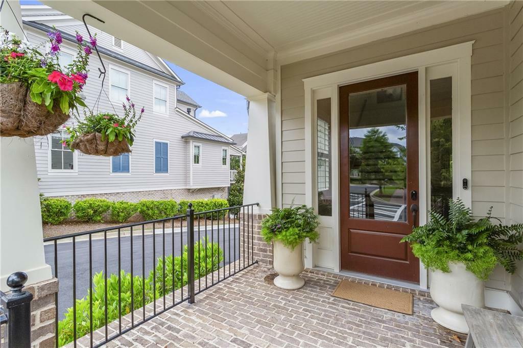 Property Photo: 205 Maplewood Drive GA 30075