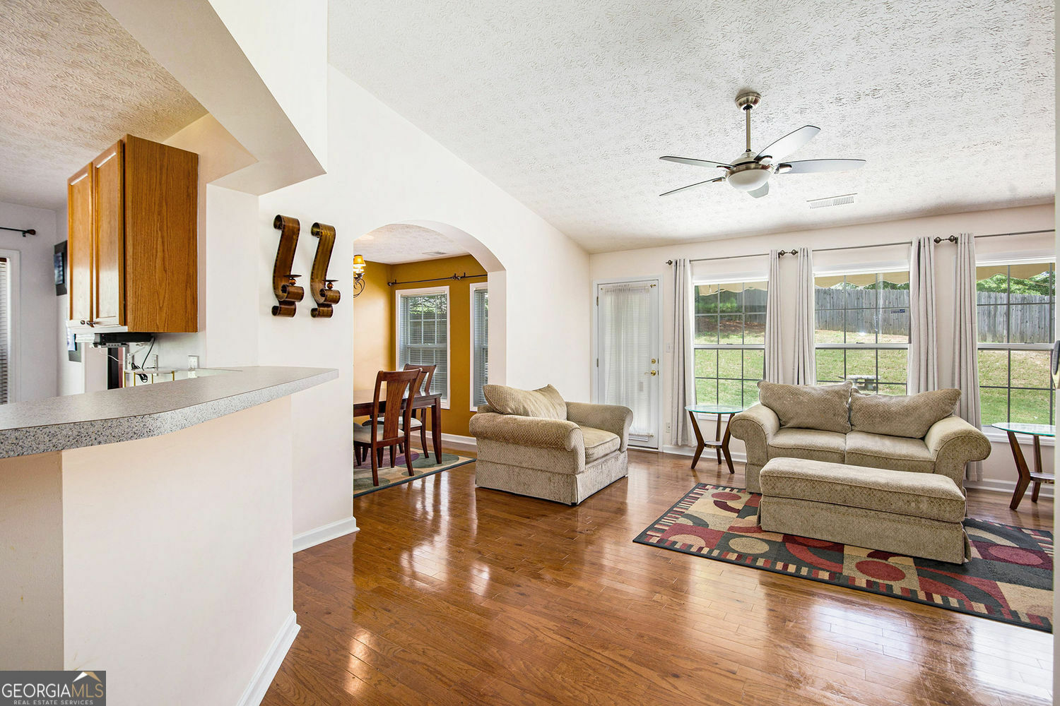 Property Photo: 7057 Silver Bend Ovrlk GA 30168