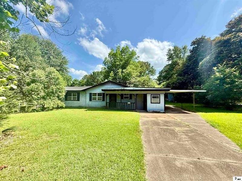 Property Photo: 4652 Cedar Drive LA 71220