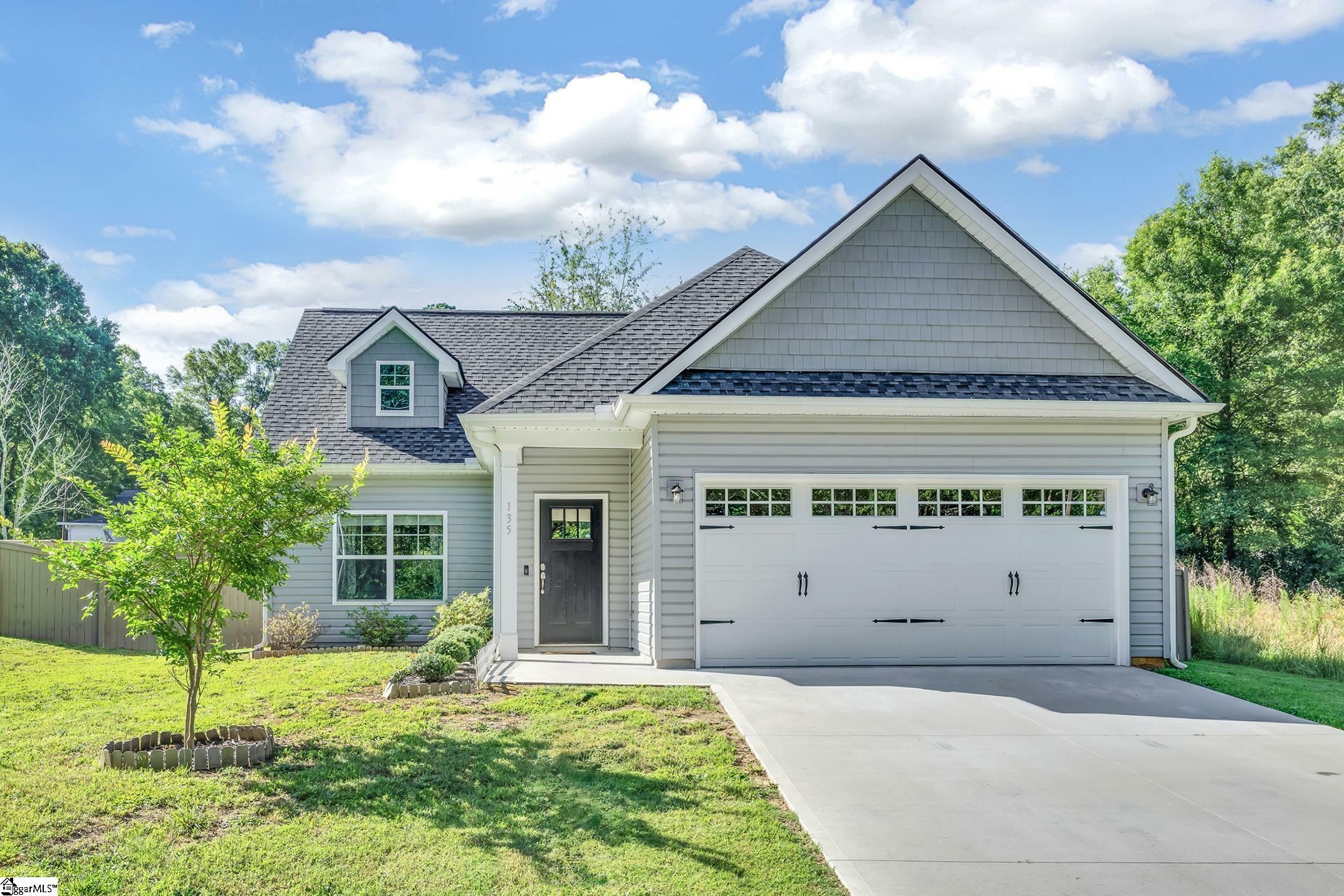 Property Photo: 135 Stevenson Drive SC 29627