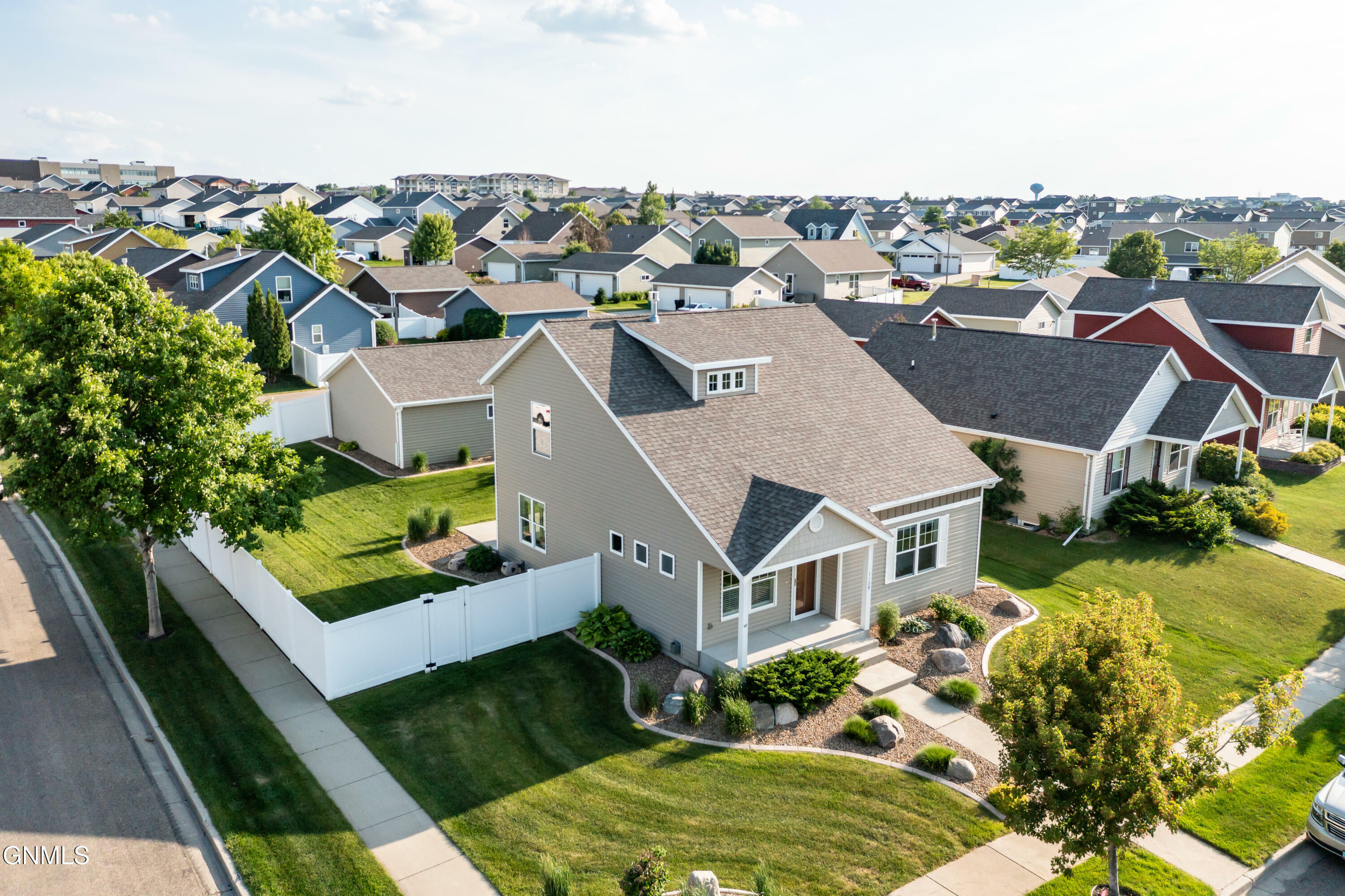 Property Photo: 1109 E Lasalle Drive ND 58503