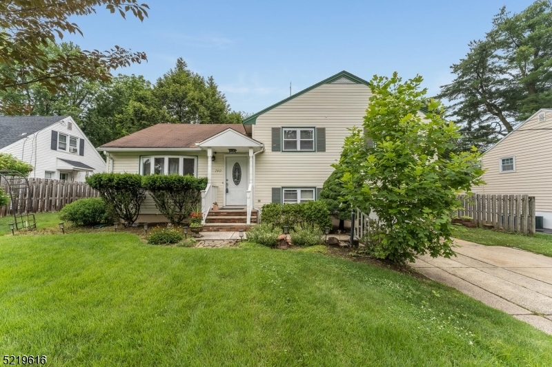 740 Mountain Ave  Bridgewater Twp. NJ 08805 photo