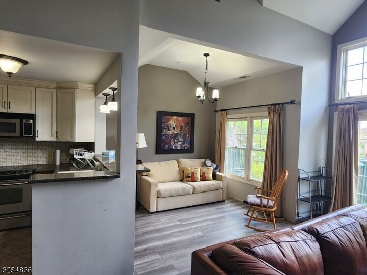 1 Pine Cres 23  Vernon Twp. NJ 07462 photo