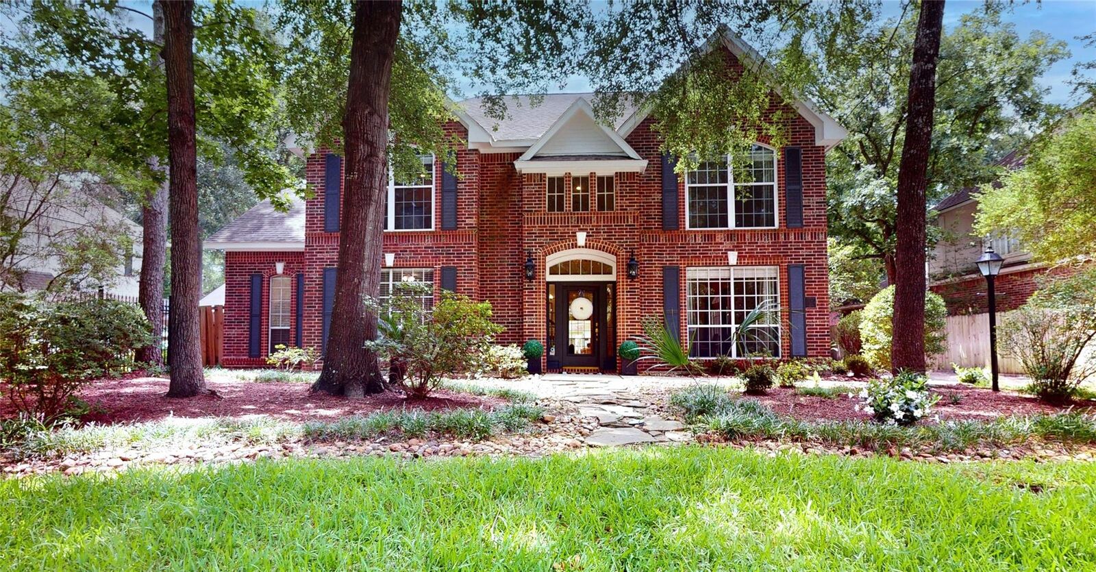 Property Photo: 111 N Summer Cloud Drive TX 77381