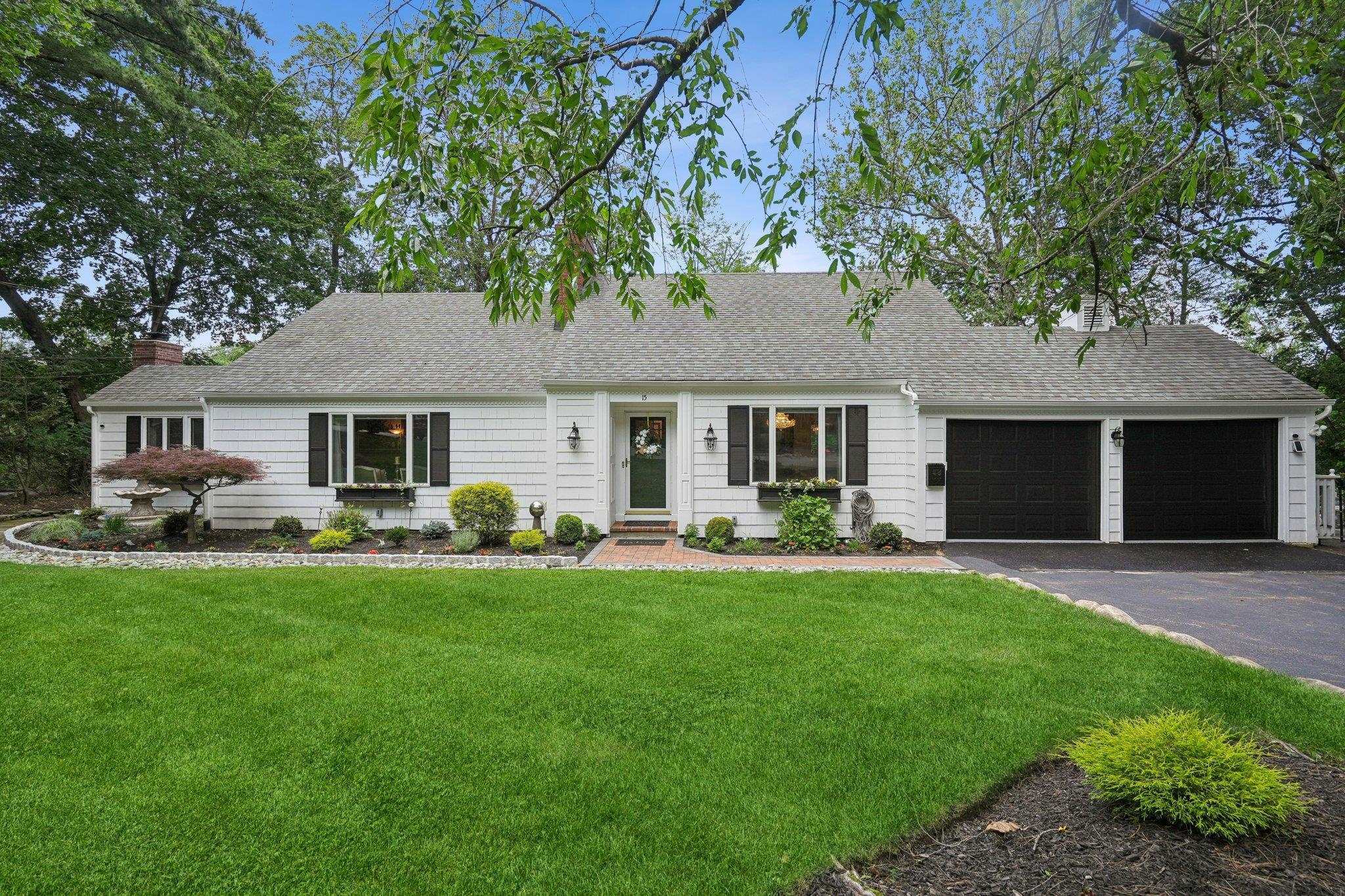15 Barberry Way  Essex Fells NJ 07021-1807 photo