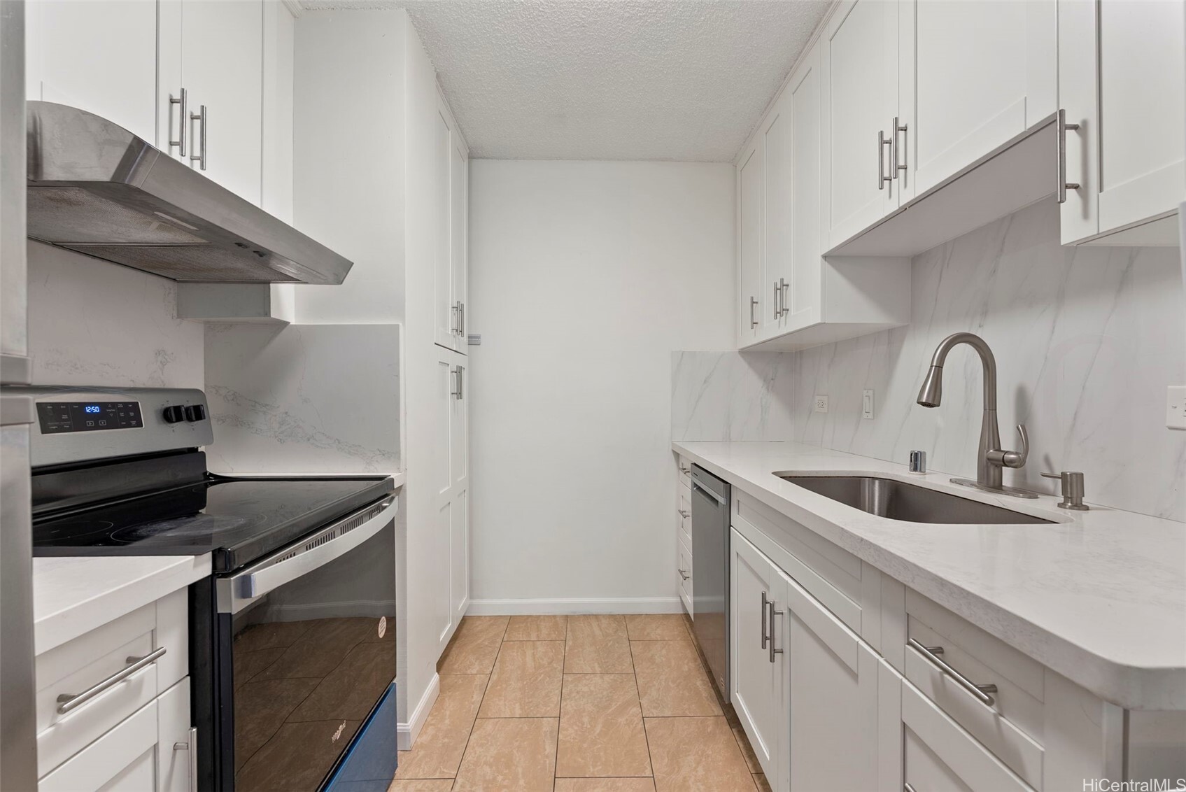 Property Photo: 98-1042 Moanalua Road 2-303 HI 96701