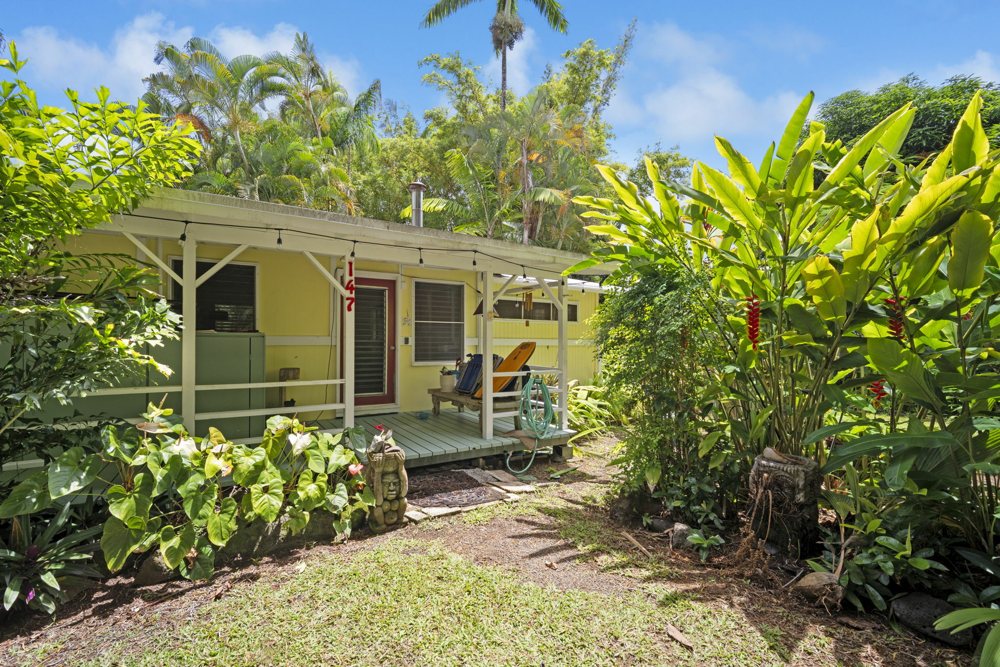 Property Photo: 147 Royal Dr HI 96746