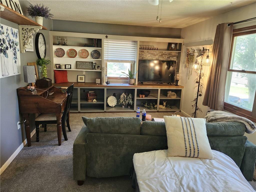 Property Photo: 702 W Hobson Street MO 64673