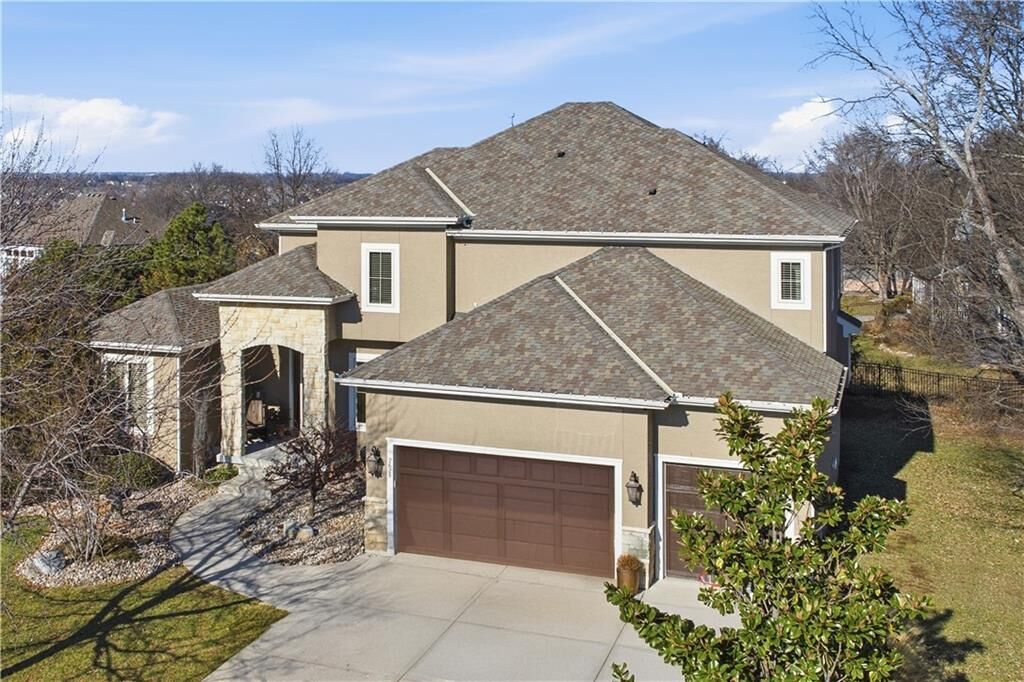 Property Photo: 2628 W 162nd Terrace KS 66085