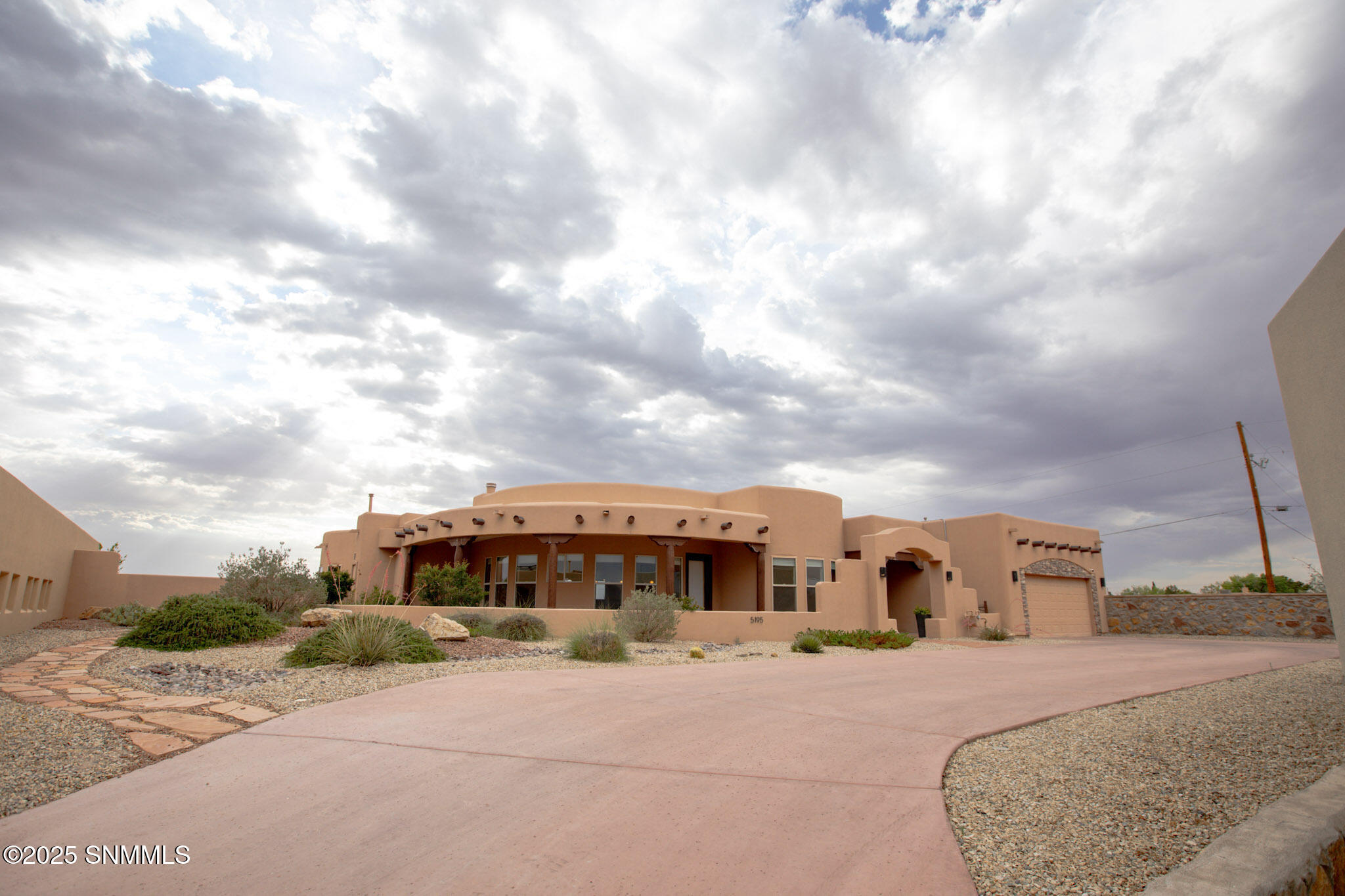 Property Photo: 5195 Picuris Court NM 88011