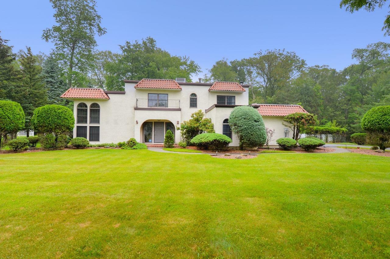 Property Photo:  5 Rubinstein Court  NY 10977 