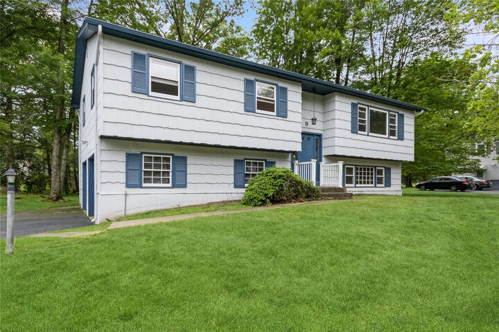 9 Westlyn Drive  Bardonia NY 10954 photo