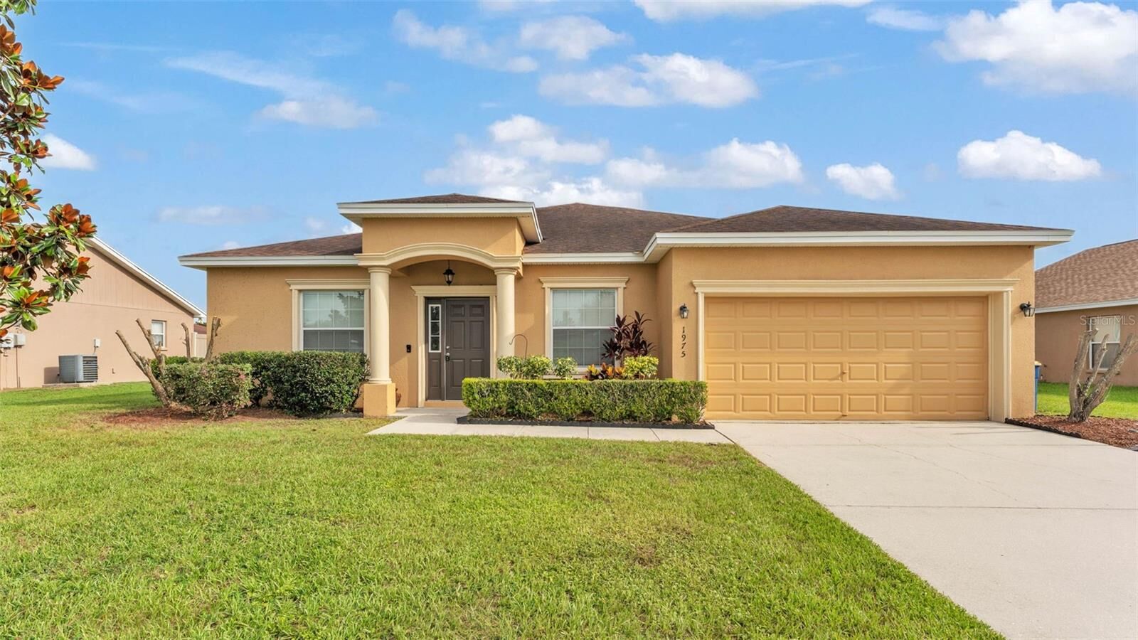 Property Photo: 1975 Country Manor Street FL 33830