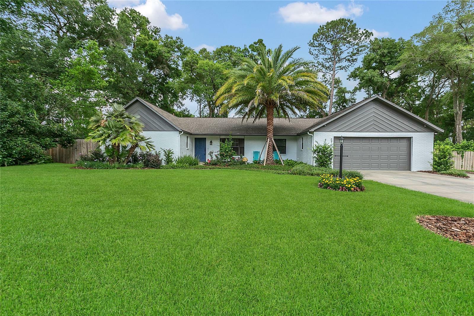 Property Photo: 717 Southeast 46th Court FL 34471