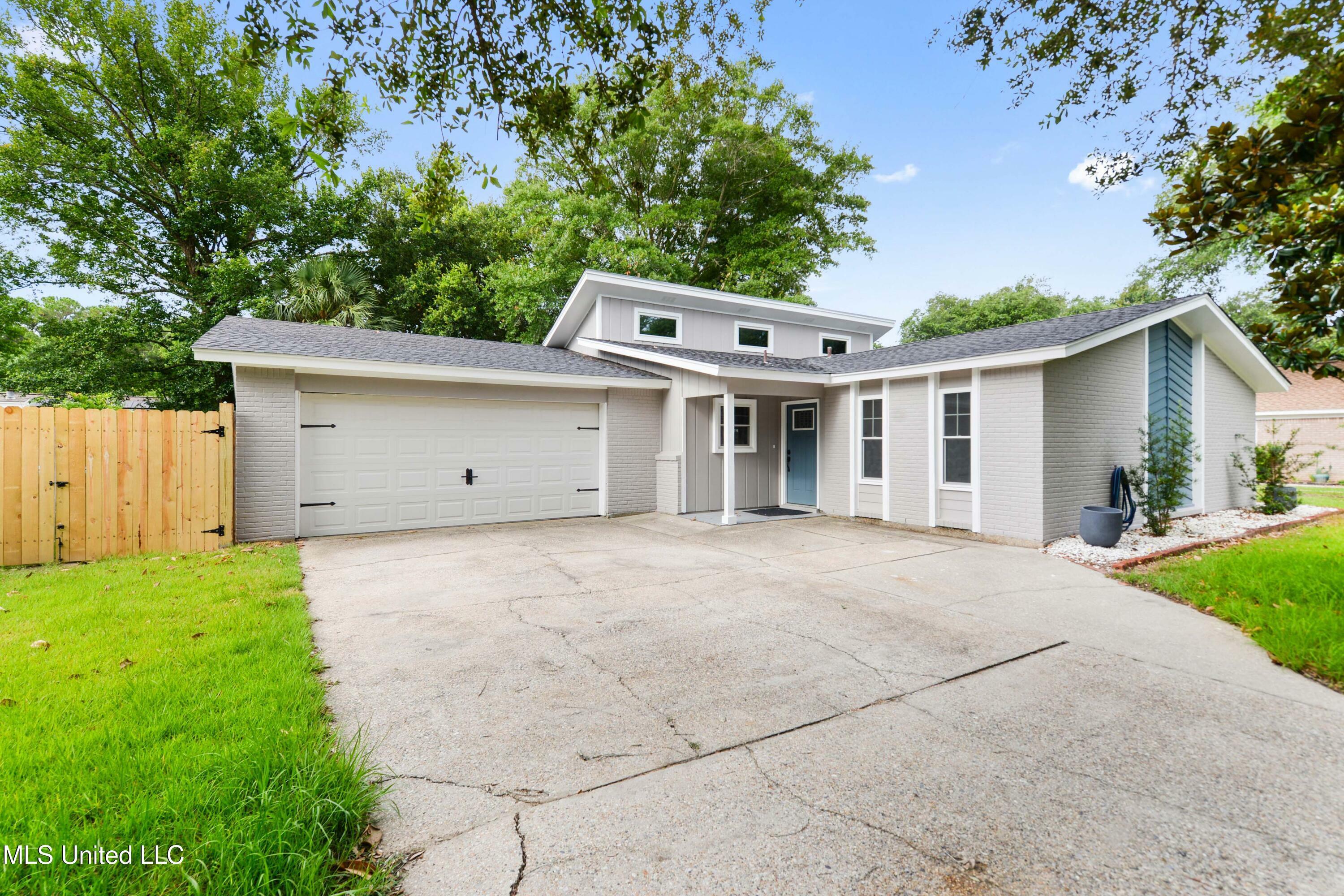 Property Photo: 3106 Breezy Hill Lane MS 39564