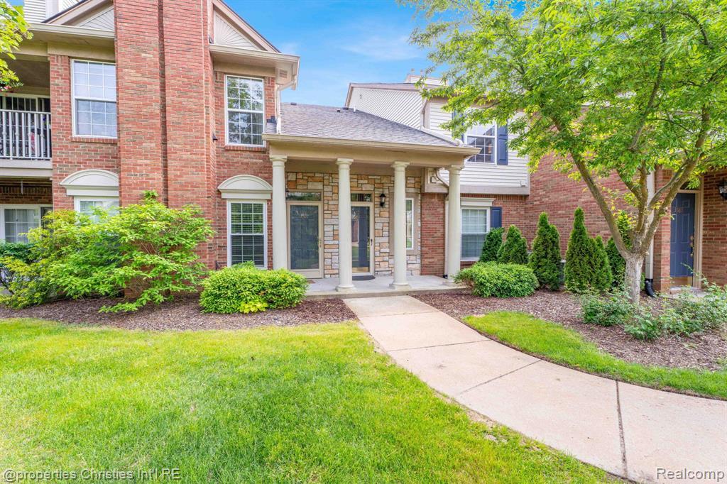 Property Photo: 3581 Oakmonte Boulevard 60 MI 48306 4790