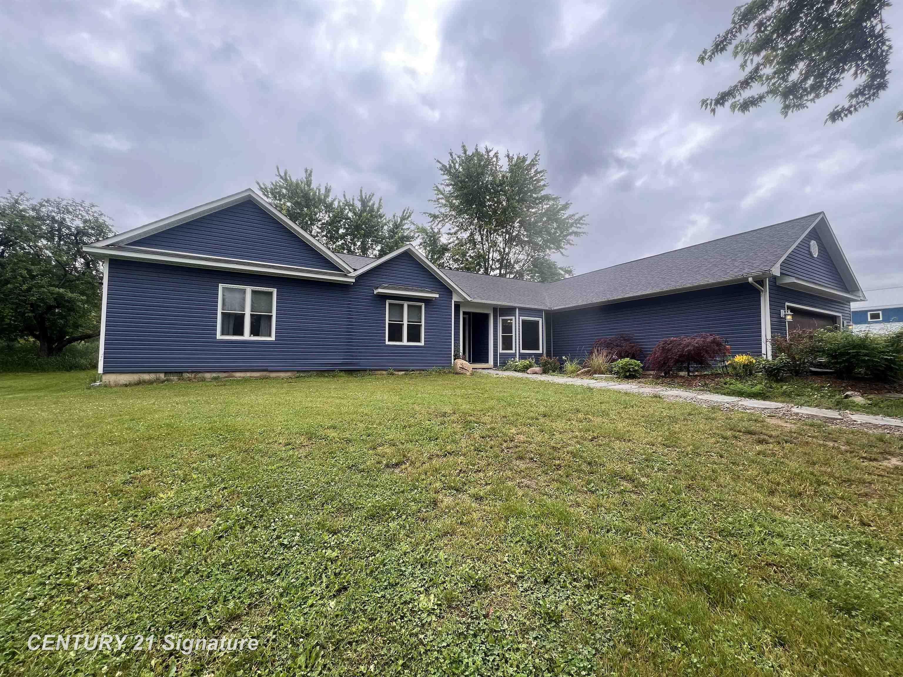 Property Photo: 6399 W Ray Road MI 48473