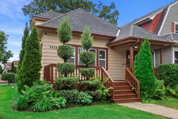 2202 S 67th Pl  West Allis WI 53219 photo