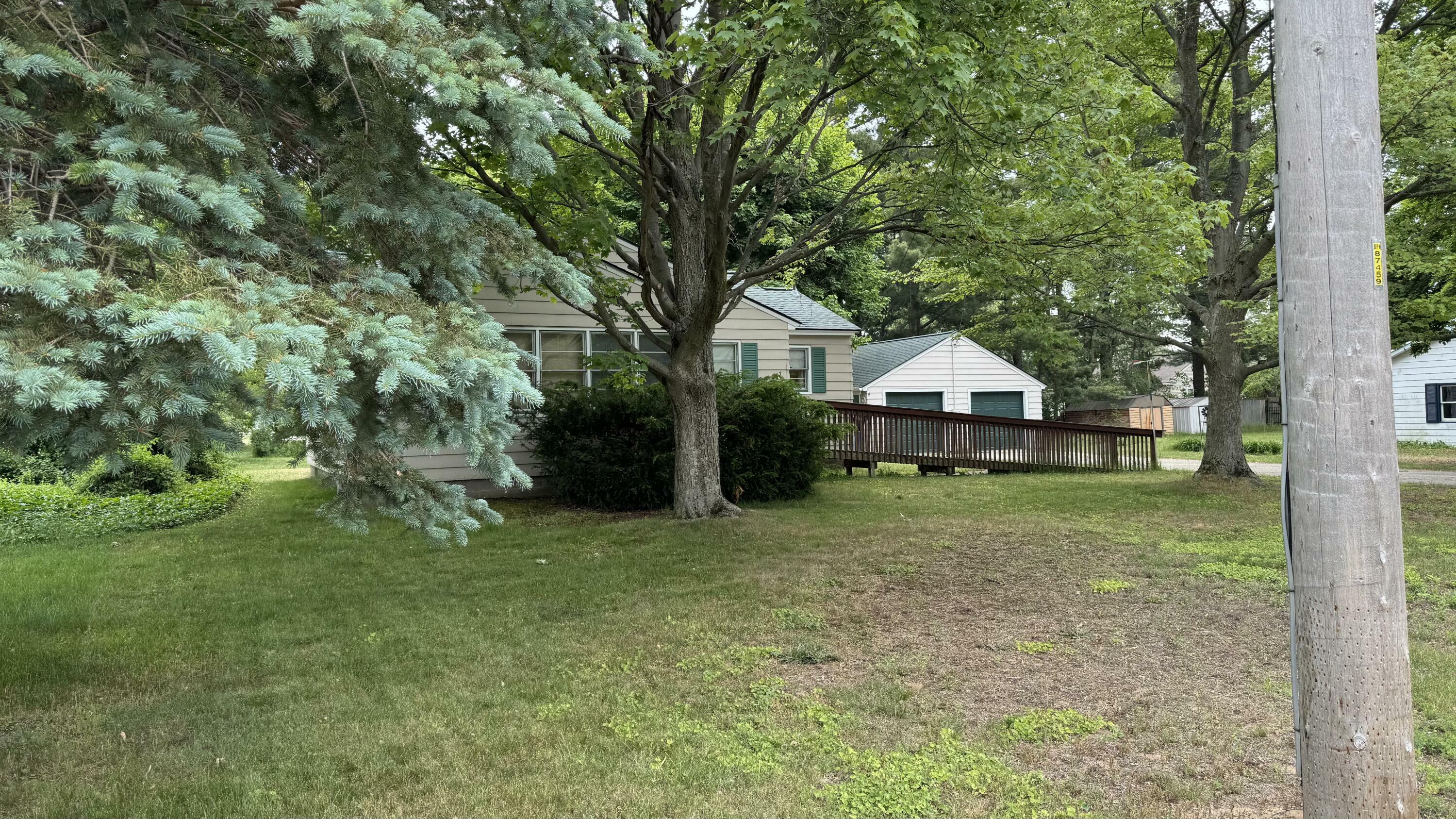 Property Photo: 747 Aster Avenue MI 49423