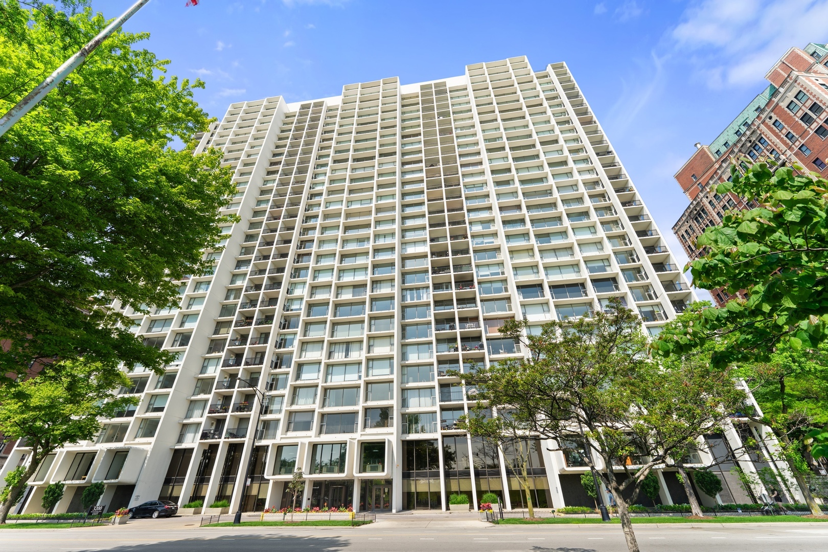 Property Photo: 3200 N Lake Shore Drive 302 IL 60657