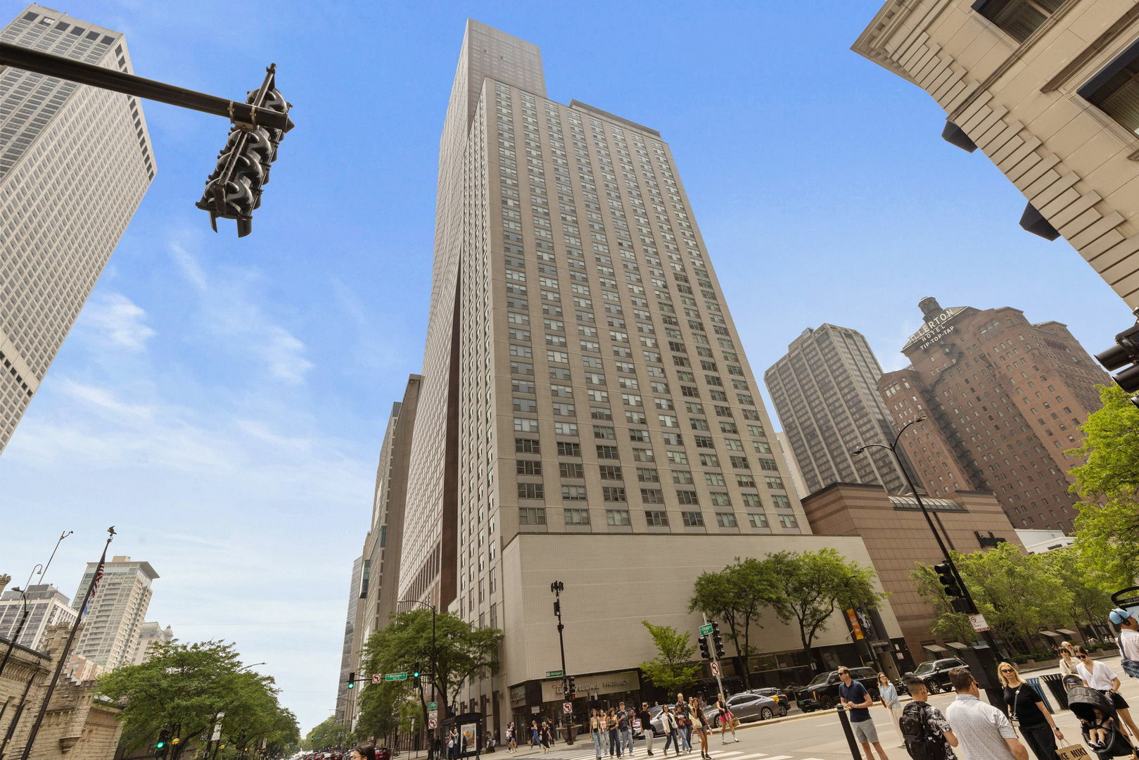 Property Photo: 777 N Michigan Avenue 1407 IL 60611