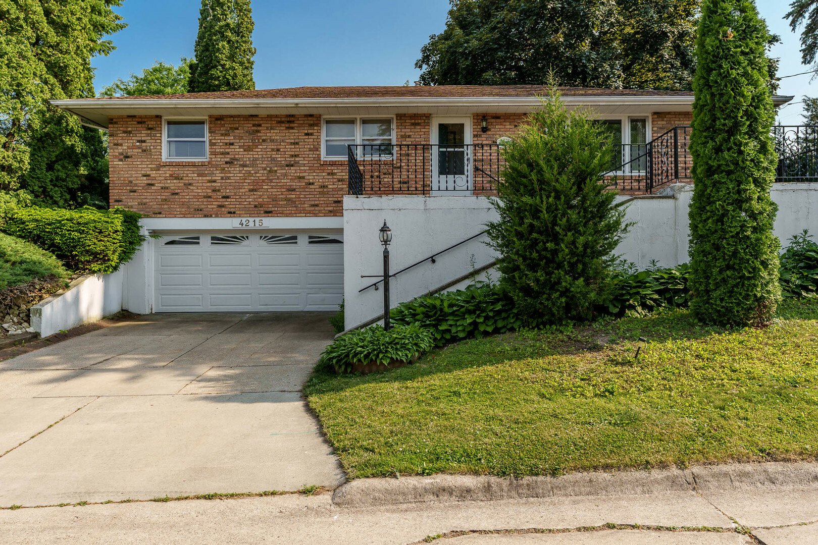 Property Photo: 4215 Dempster Avenue IL 61108