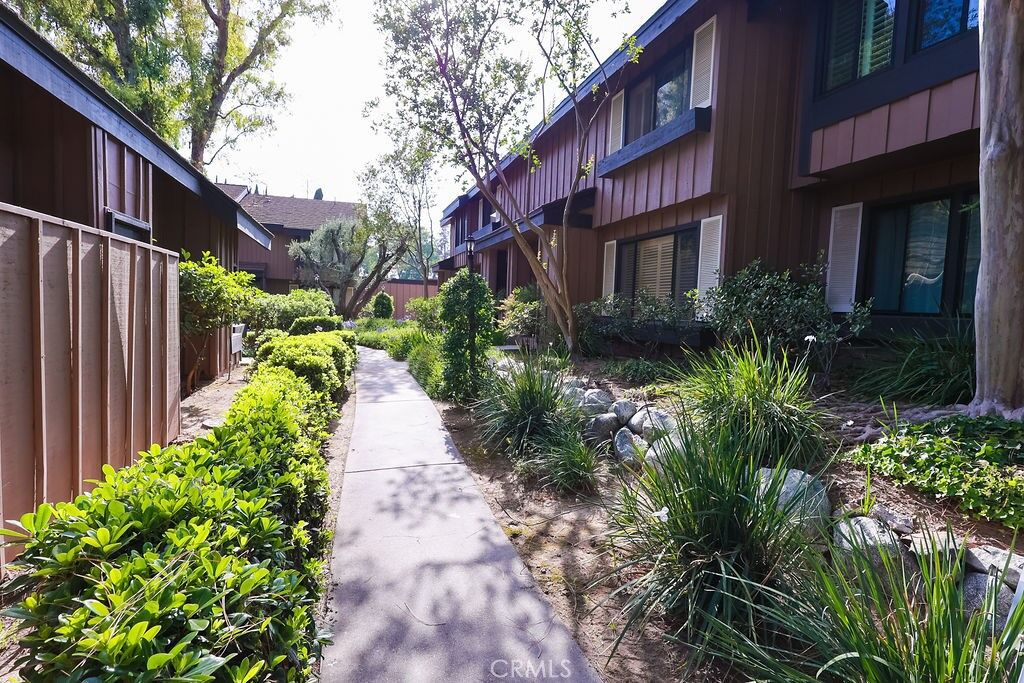 Property Photo:  9749 Reseda Boulevard 13  CA 91324 