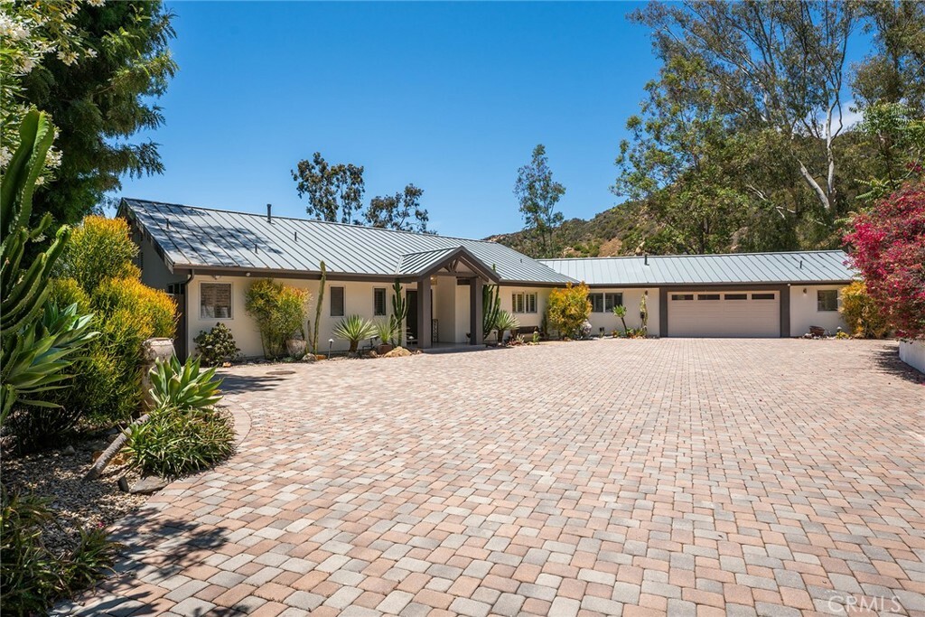 24311 Sylvan Glen Road  Calabasas CA 91302 photo