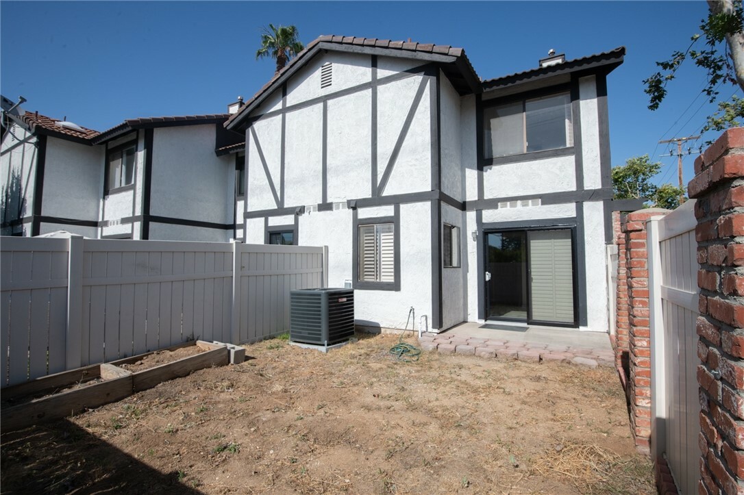 Property Photo: 1013 W Linden Street 9 CA 92507