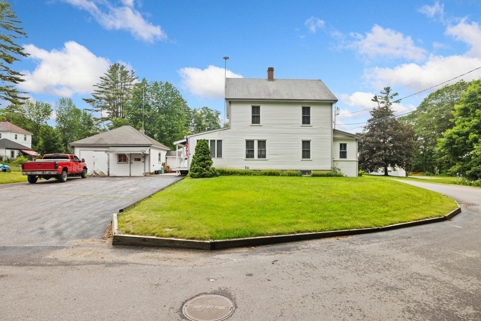Property Photo: 33 Maple Street ME 04048