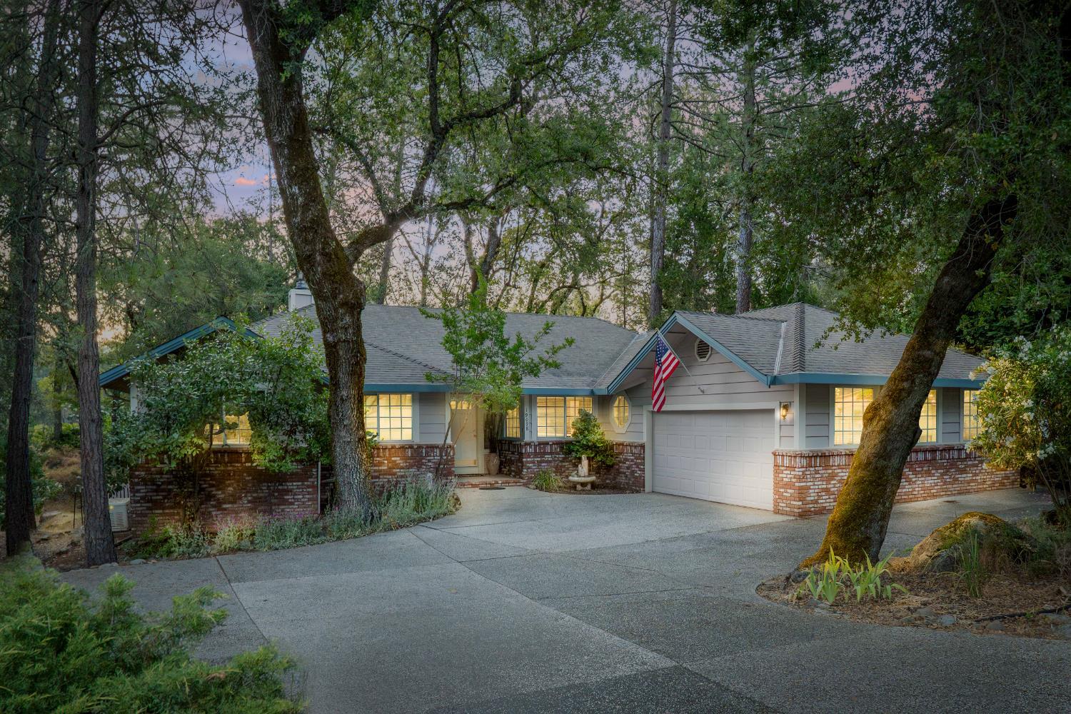 Property Photo: 19098 Lake Forest Drive CA 95946