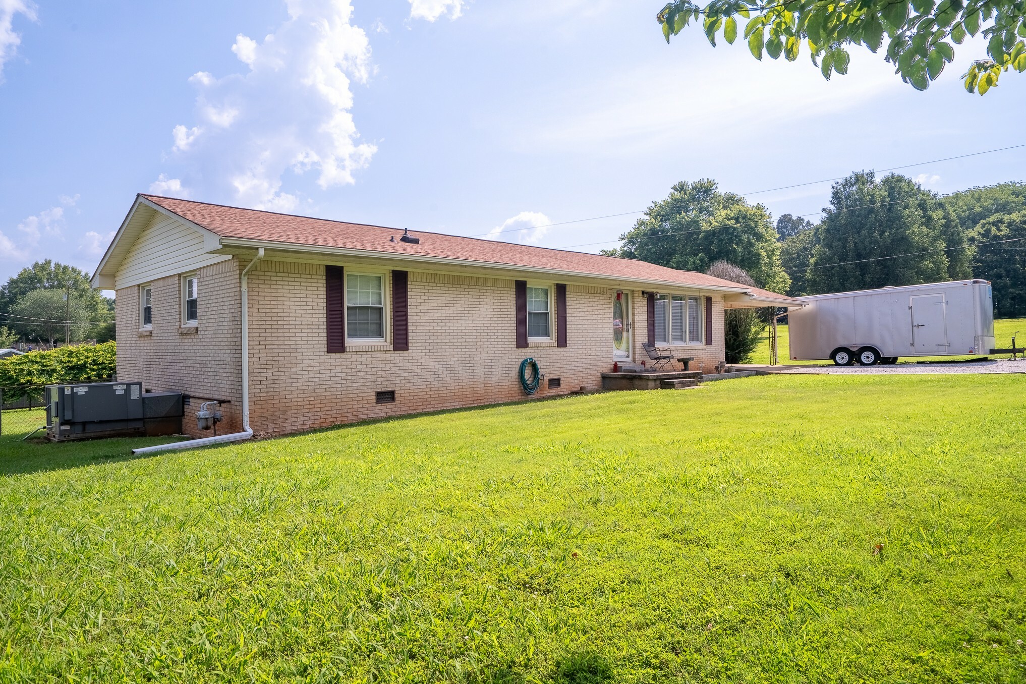 Property Photo: 502 Budd St TN 38481