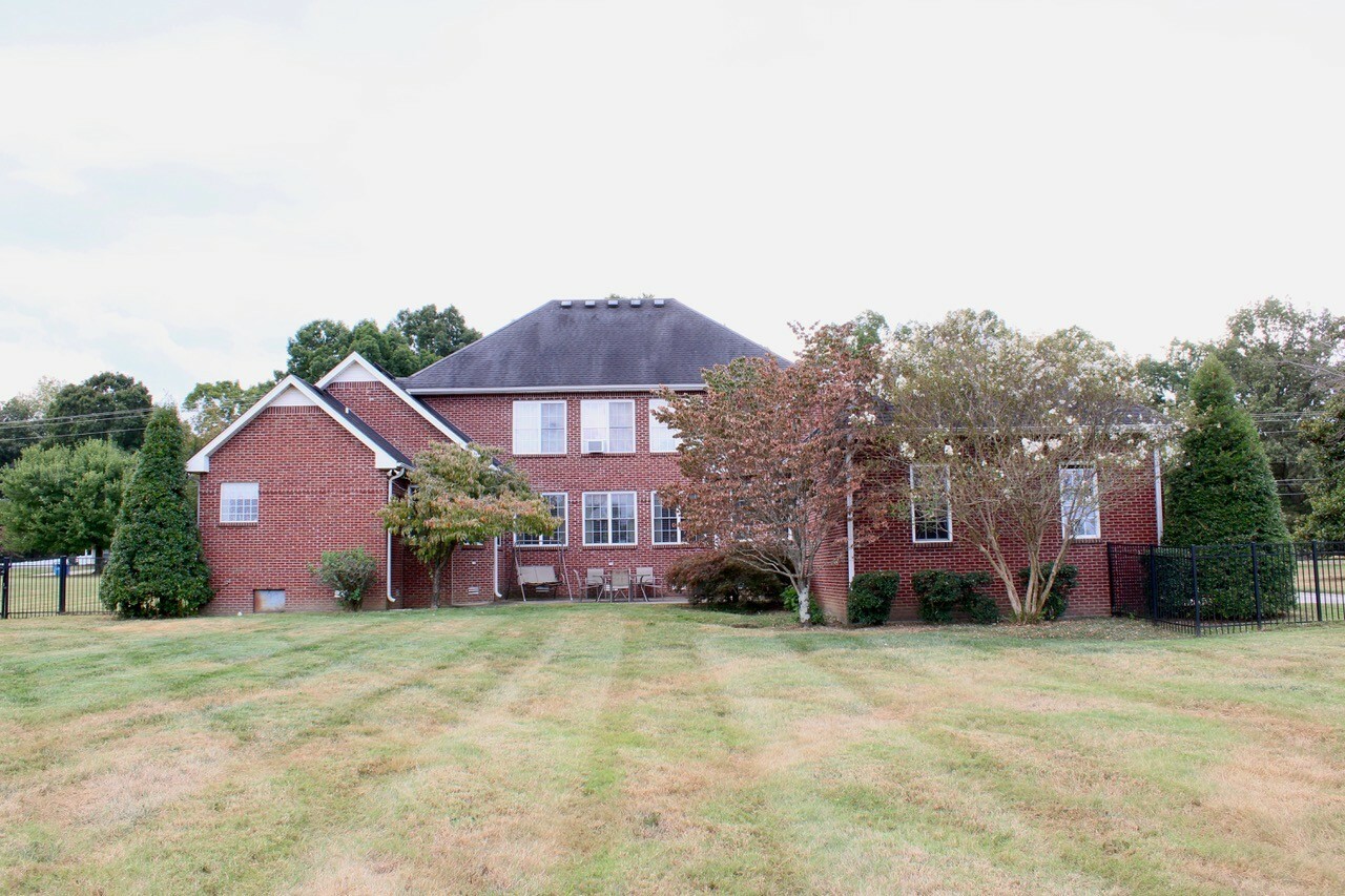 Property Photo: 4647 Sango Rd TN 37043