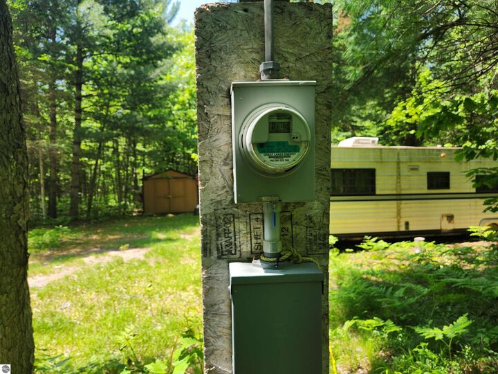 Property Photo: 2867 Folks Road NE MI 49646