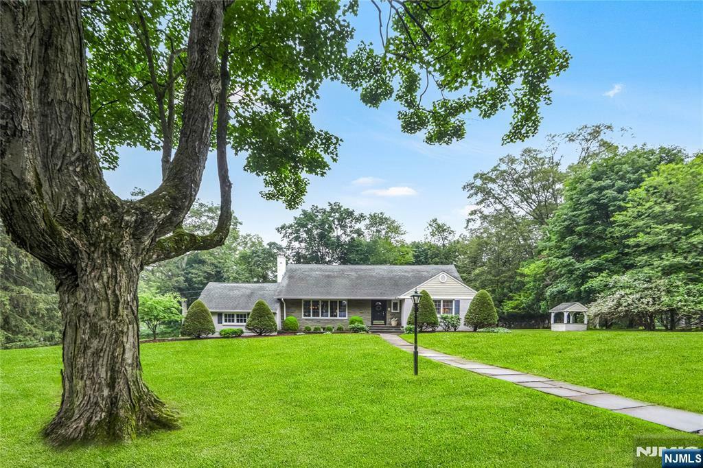 Property Photo: 11 Old Chimney Road NJ 07458