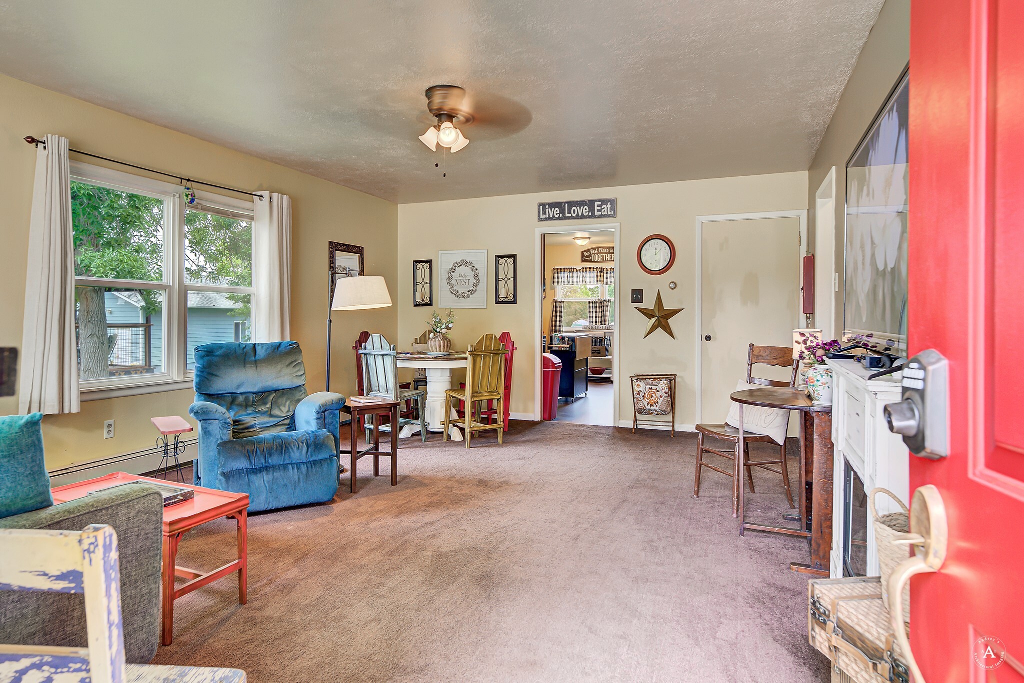 Property Photo: 216 W Riggs Street MT 59635