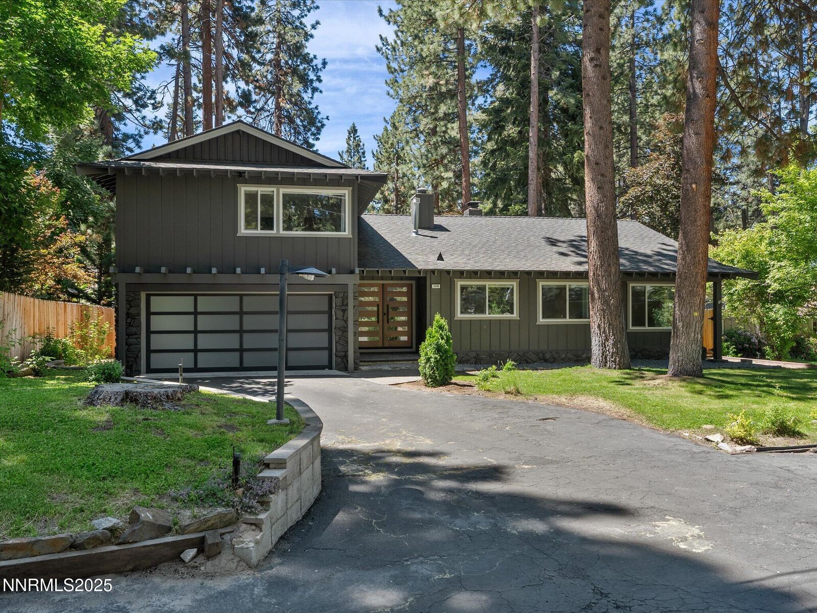 Property Photo:  189 Ray Way  NV 89448 